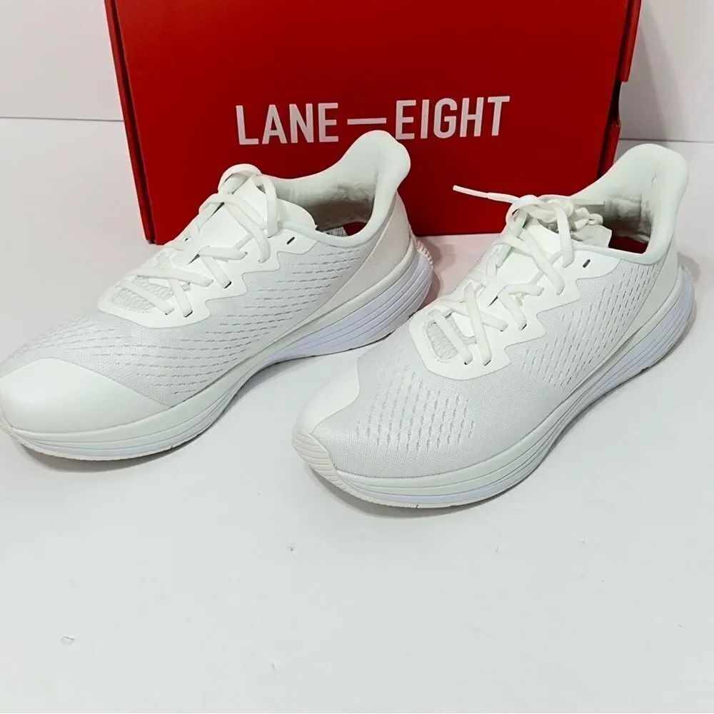 Lane-Eight The Relay Trainer Men’s Size 9.5 Shoes in White and Lilac